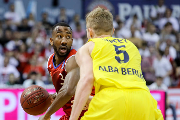 特别是对川 特别是对川